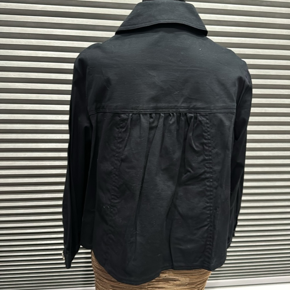 Blazer - Picture 3 of 4